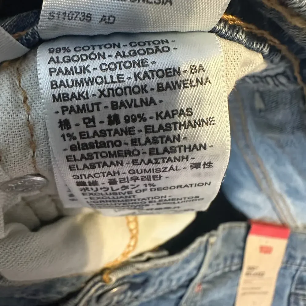 Levi's 550 Relaxed Men's 44x32 Light Wash Stretch NEW